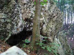 Jaskinia Żarska